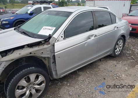 2008 Honda Accord 2.4 Ex z USA, uszkodzony, nr VIN 1HGCP26798A041999